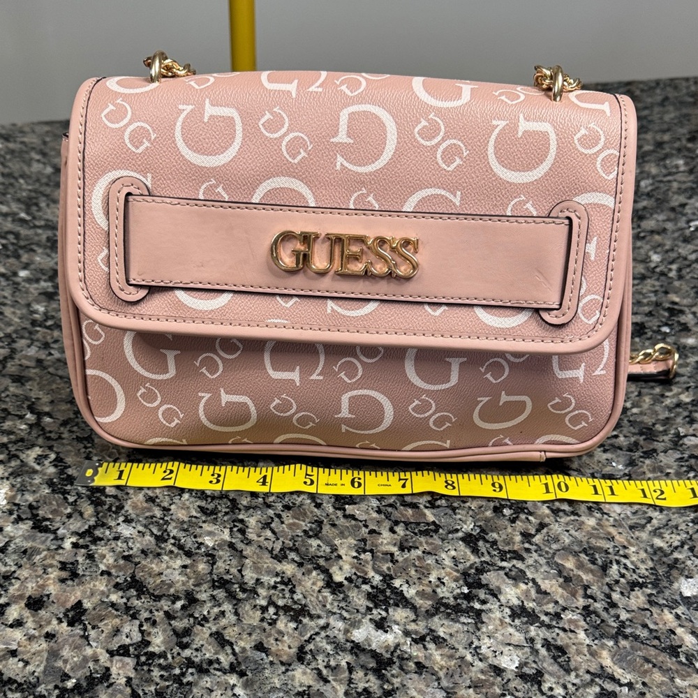 GUESS Blush Logo Chain Shoulder Bag EUC - Picture 10 of 16